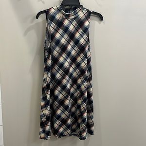 Sleeveless pattern dress